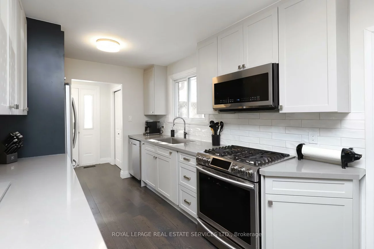 2001, Silverberry, Clarkson, Mississauga