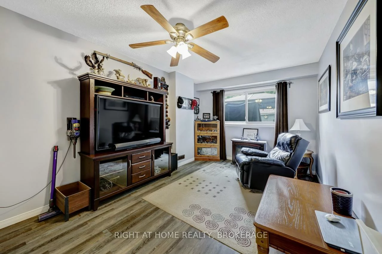 7327, Joliette, Meadowvale, Mississauga