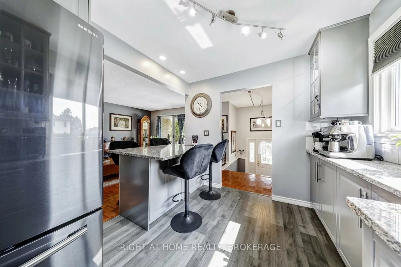 7327, Joliette, Meadowvale, Mississauga