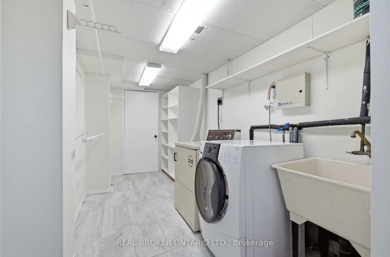 4114, Trapper, Erin Mills, Mississauga