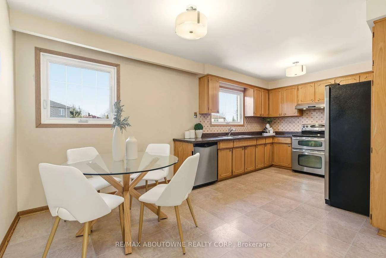 1015, Syeston, Applewood, Mississauga