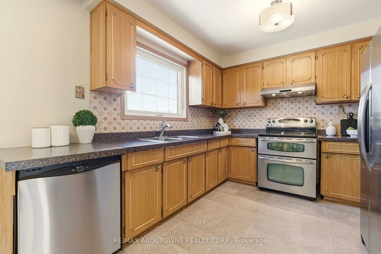 1015, Syeston, Applewood, Mississauga