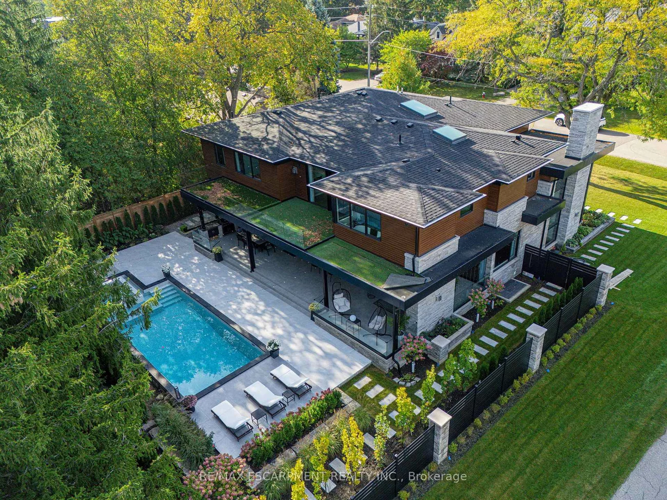 1441, Lochlin, Mineola, Mississauga