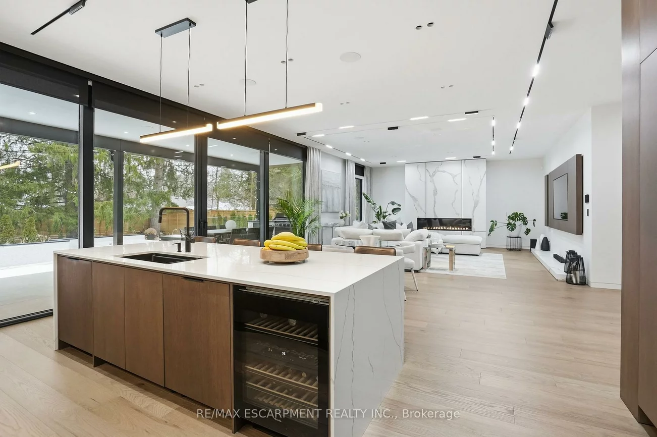 1441, Lochlin, Mineola, Mississauga