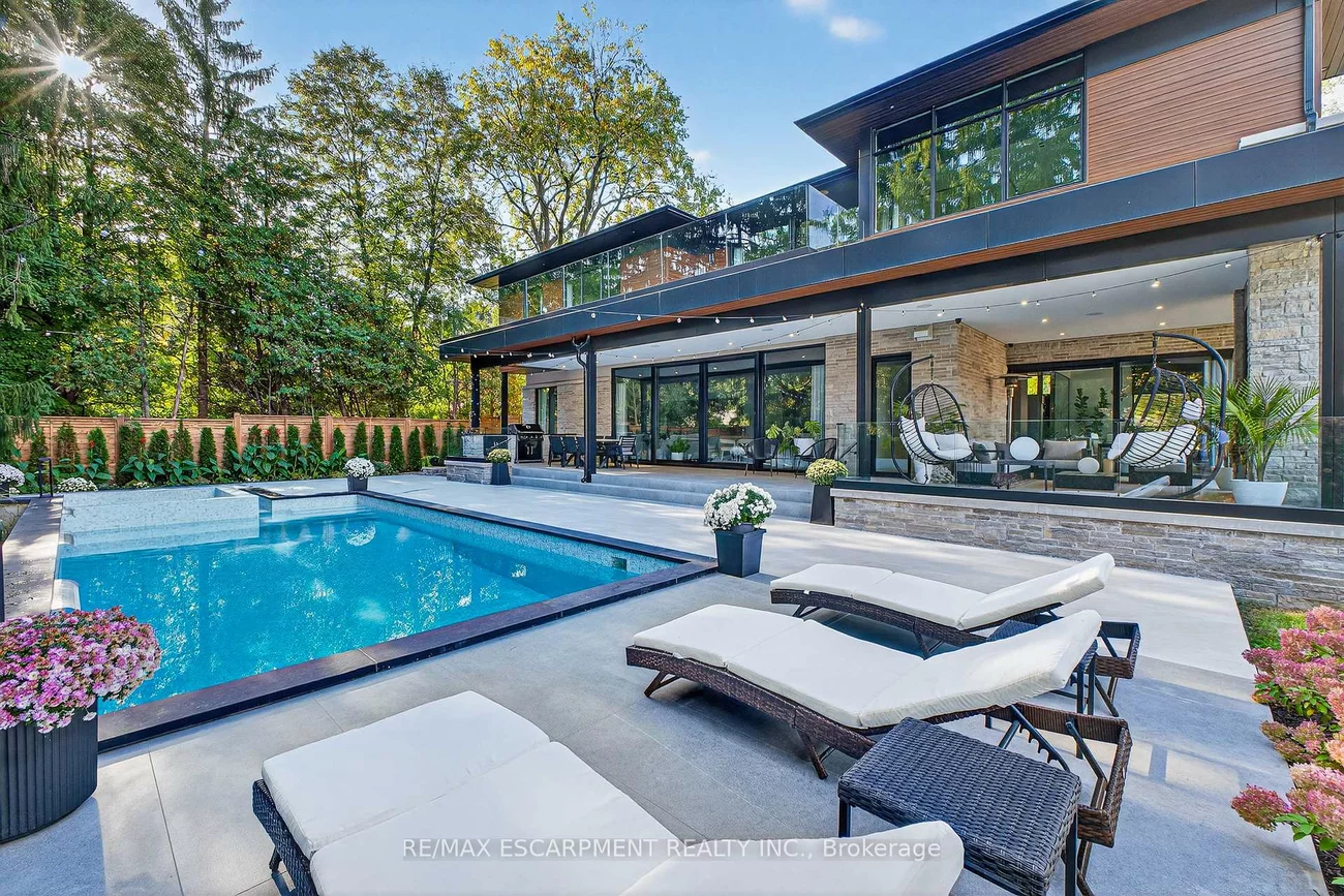 1441, Lochlin, Mineola, Mississauga