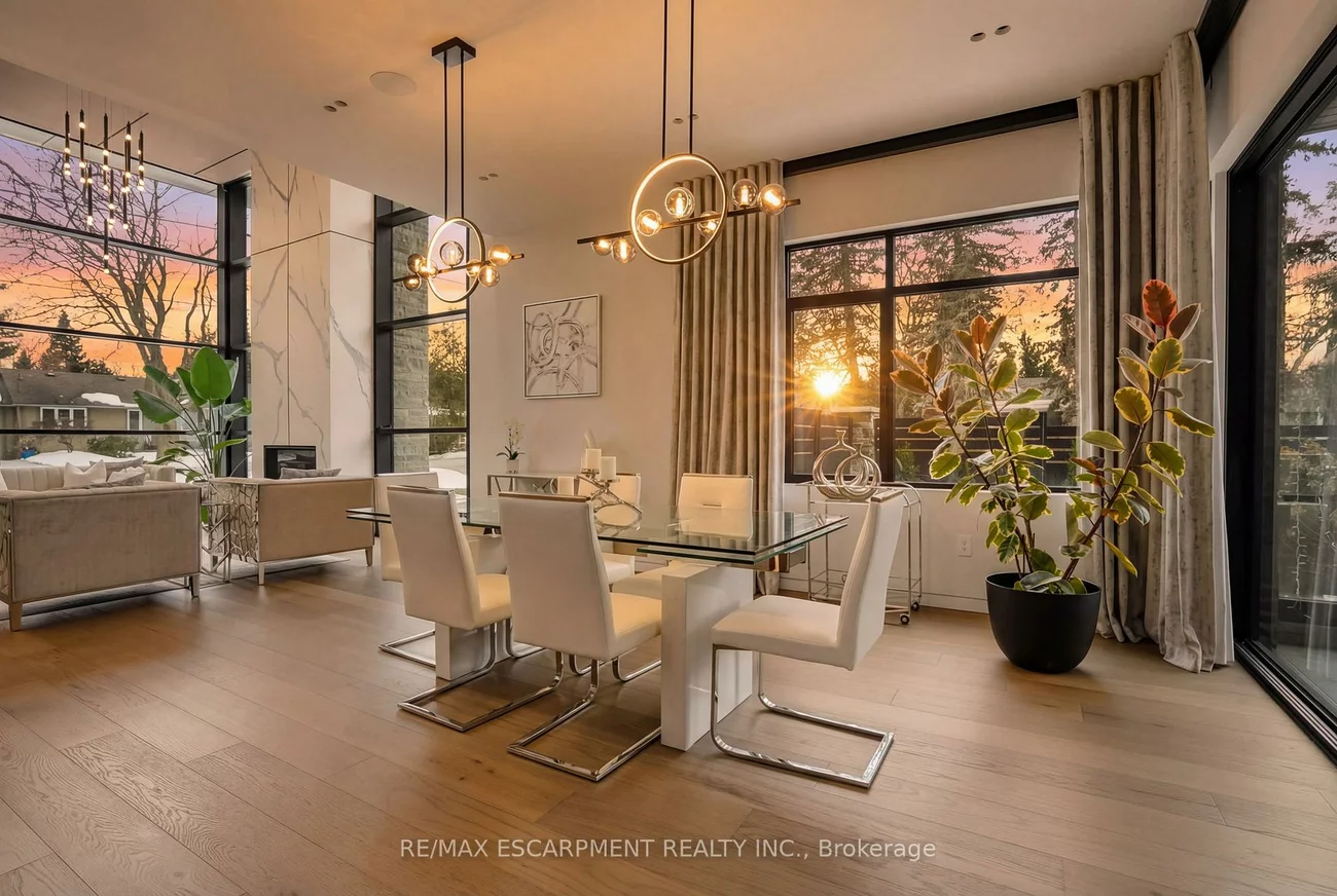 1441, Lochlin, Mineola, Mississauga