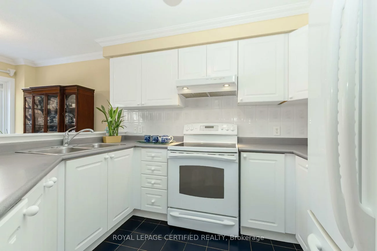 5333, Hollypoint, East Credit, Mississauga