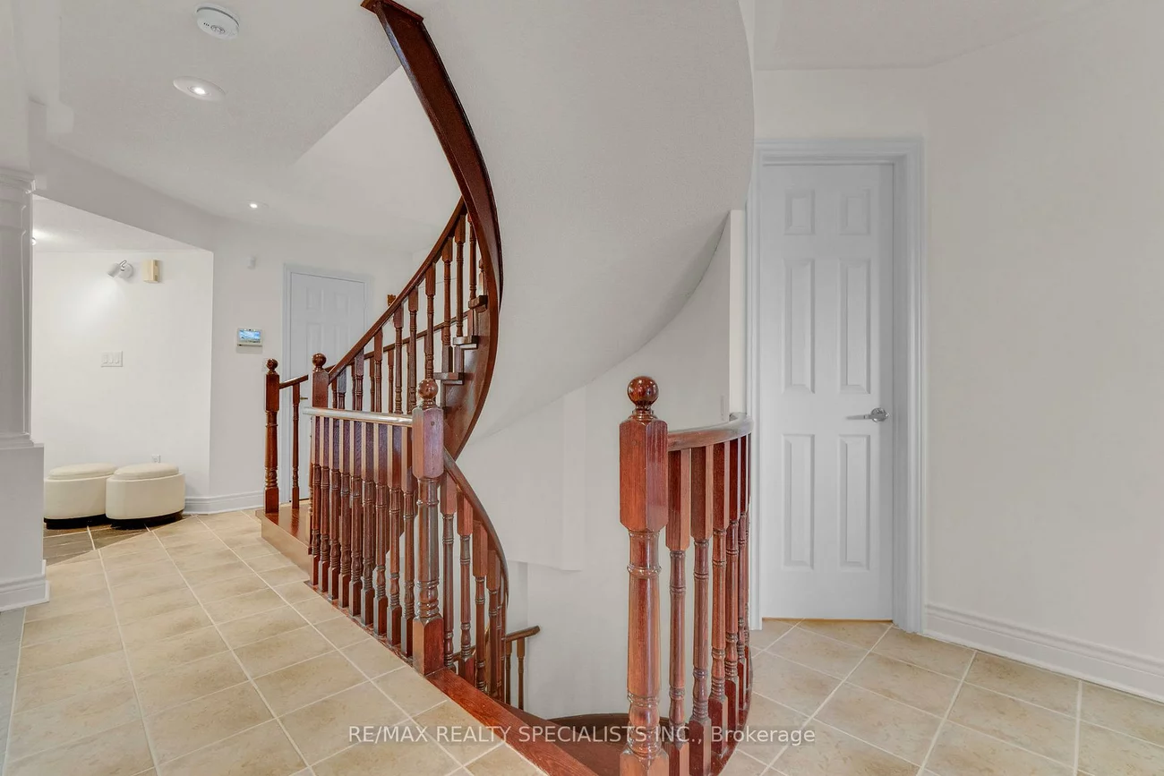 794, White Clover, East Credit, Mississauga