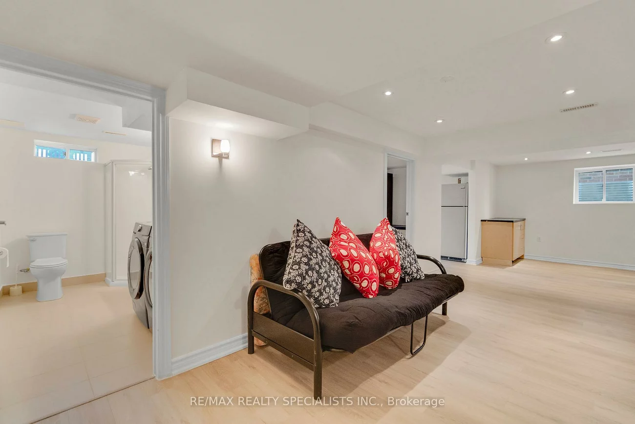 794, White Clover, East Credit, Mississauga