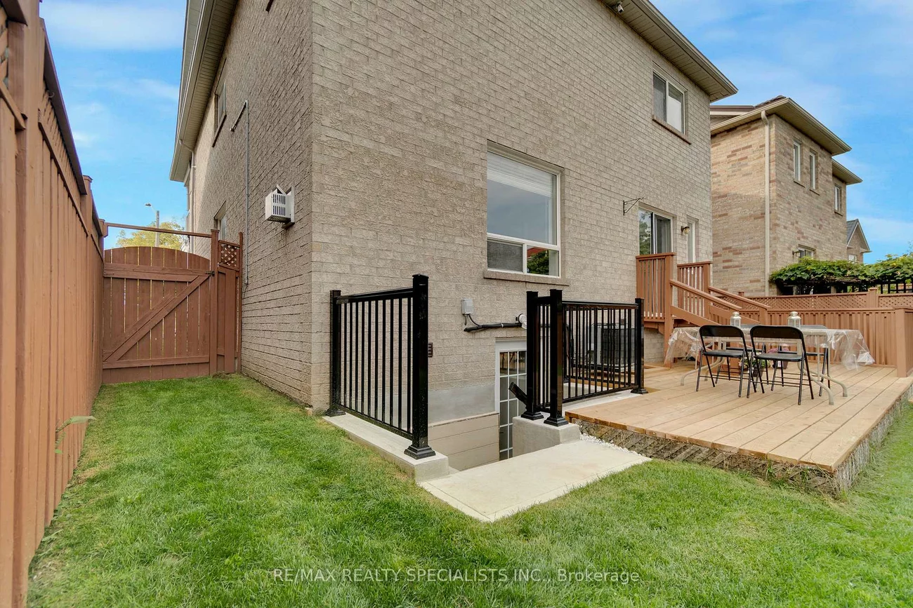 794, White Clover, East Credit, Mississauga