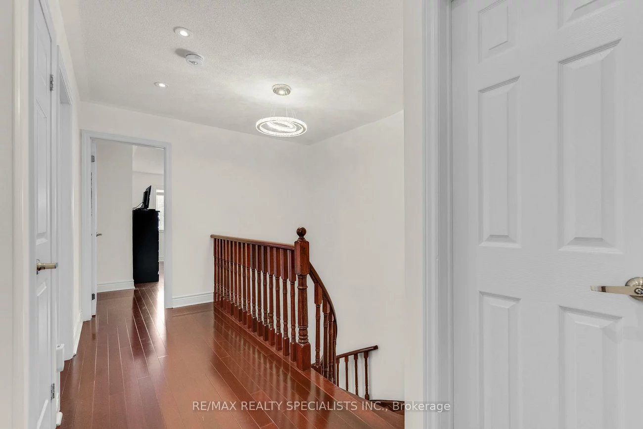 794, White Clover, East Credit, Mississauga