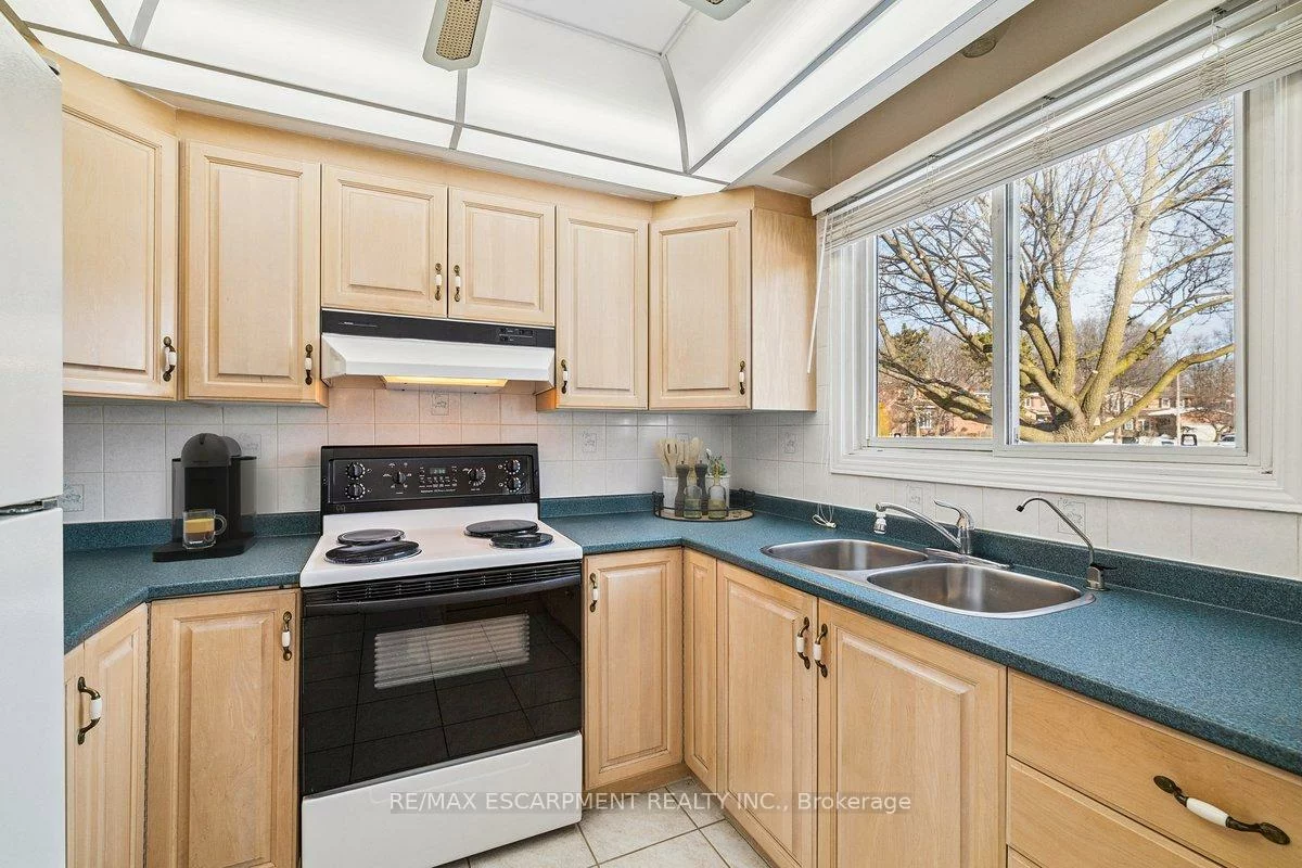 1252, Sweetbirch, Creditview, Mississauga