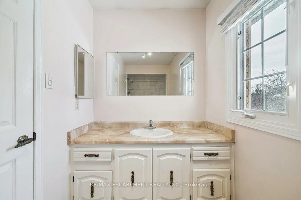 1252, Sweetbirch, Creditview, Mississauga