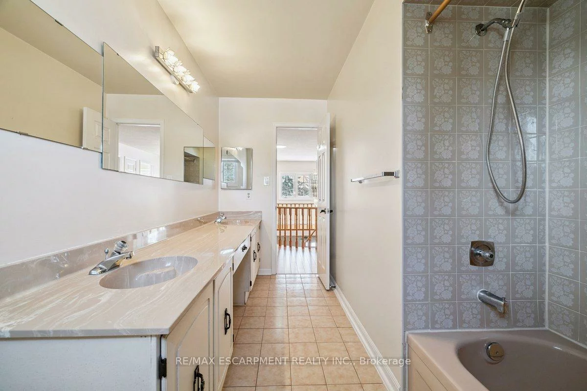 1252, Sweetbirch, Creditview, Mississauga