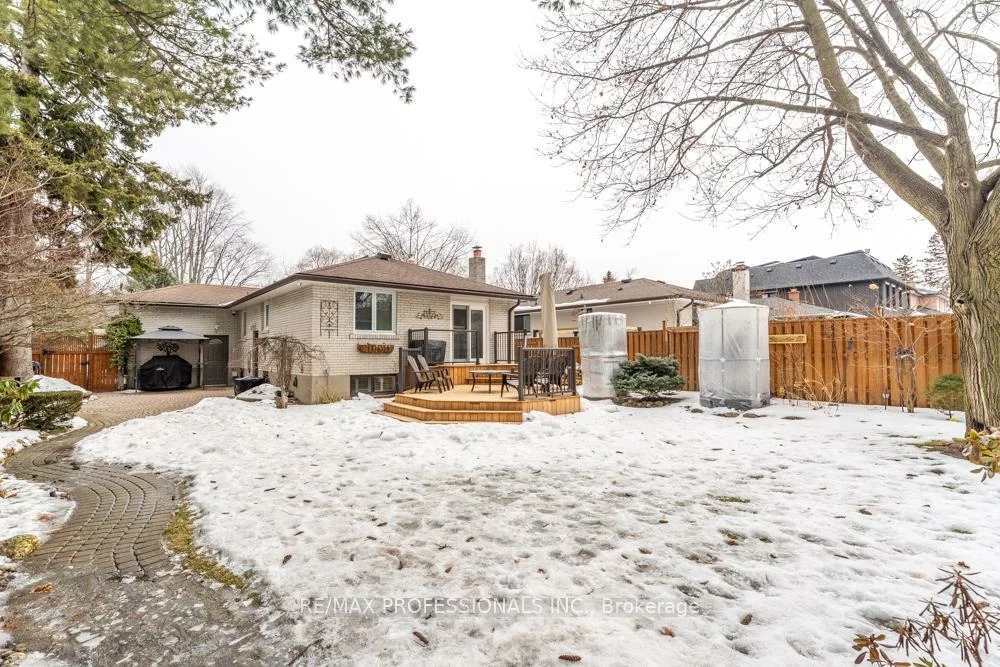 1427, Kenmuir, Mineola, Mississauga