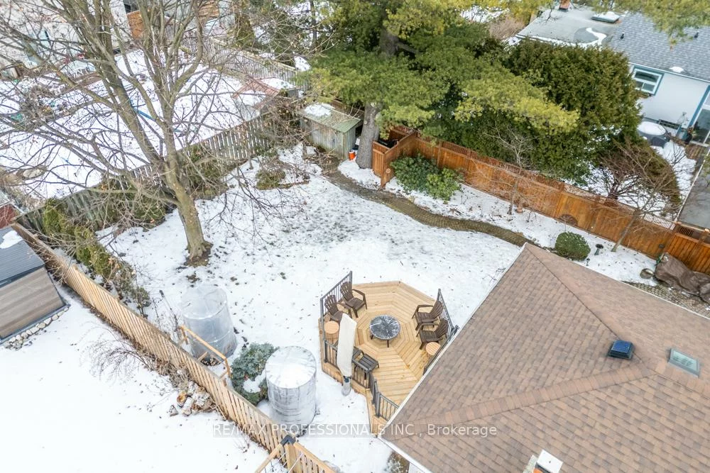 1427, Kenmuir, Mineola, Mississauga