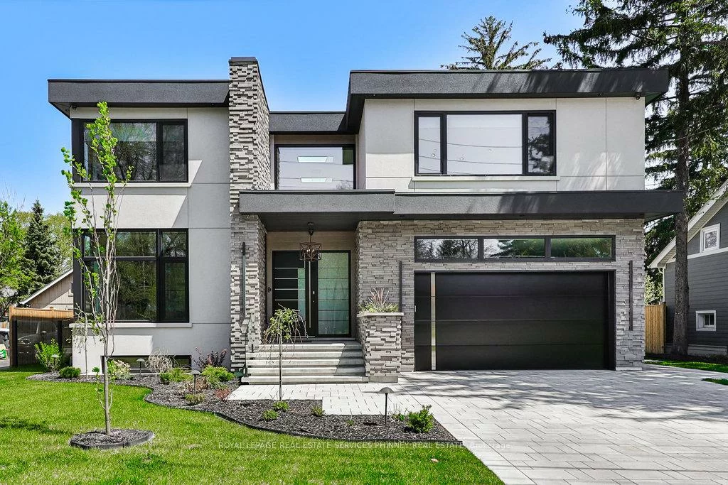 1617, Trotwood, Mineola, Mississauga