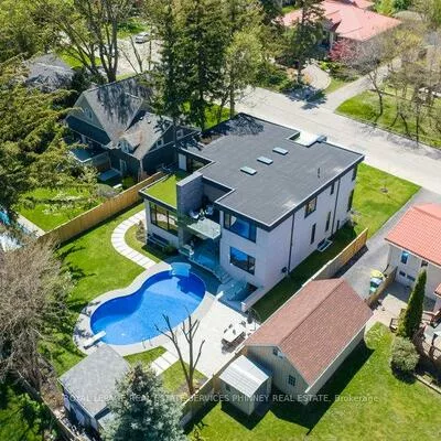 1617, Trotwood, Mineola, Mississauga