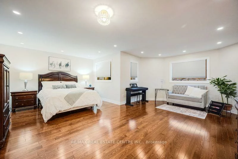 5580, Millbrook, East Credit, Mississauga