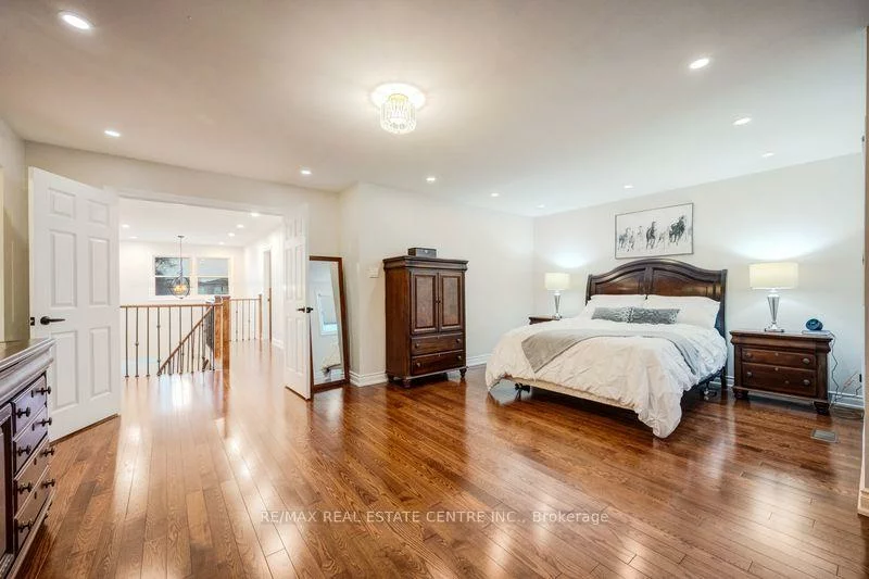 5580, Millbrook, East Credit, Mississauga