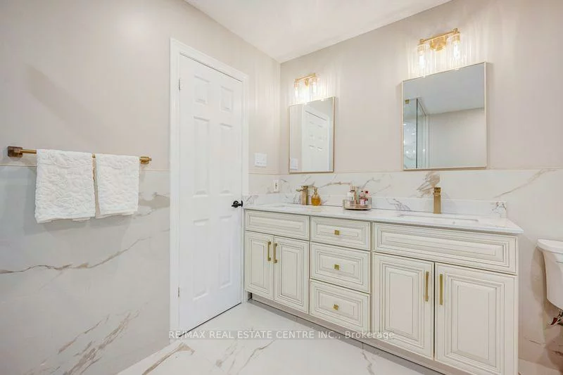 5580, Millbrook, East Credit, Mississauga