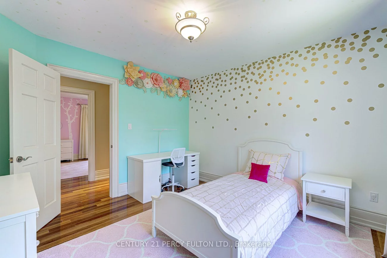 1649, Wedmore, Lorne Park, Mississauga