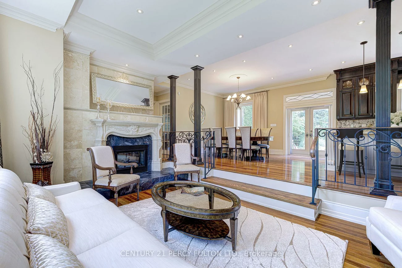 1649, Wedmore, Lorne Park, Mississauga