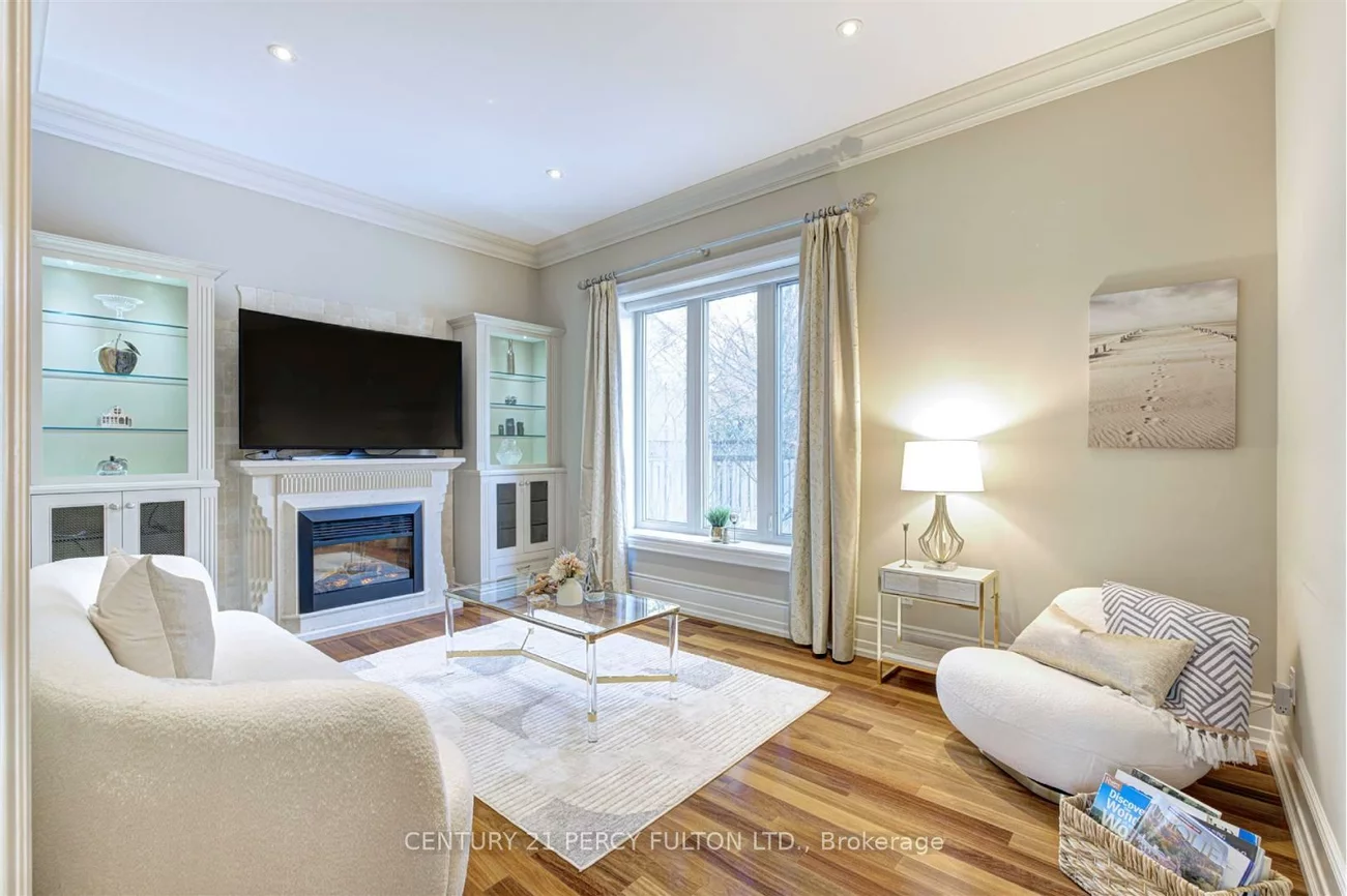 1649, Wedmore, Lorne Park, Mississauga