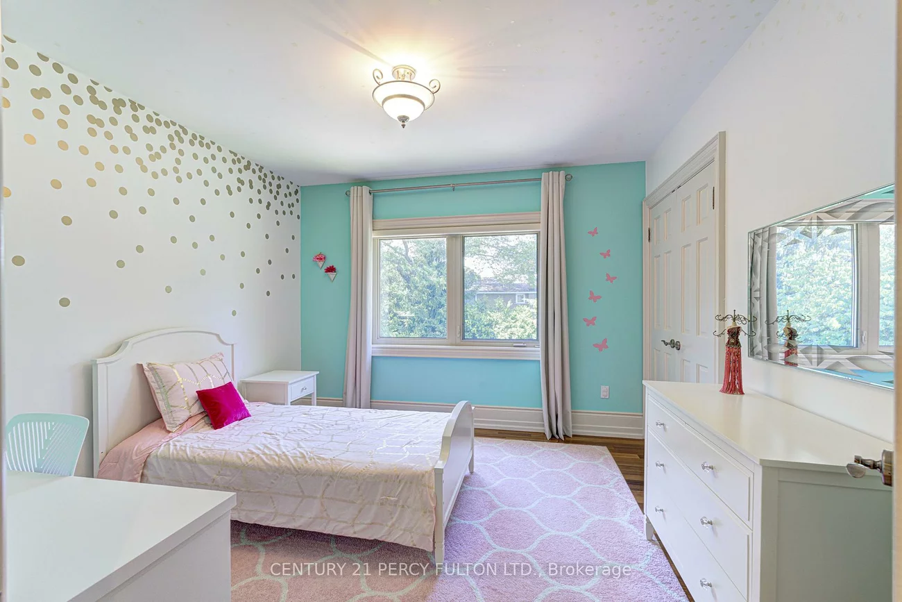 1649, Wedmore, Lorne Park, Mississauga