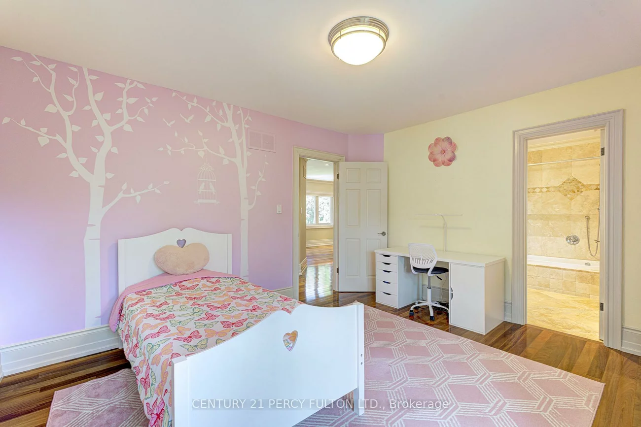 1649, Wedmore, Lorne Park, Mississauga