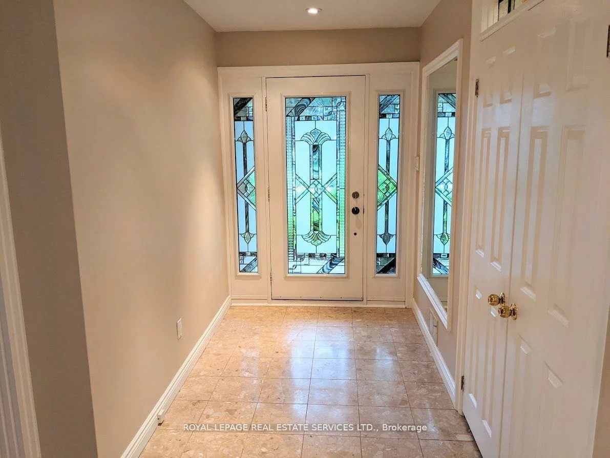 1602, Lincolnshire, Lakeview, Mississauga