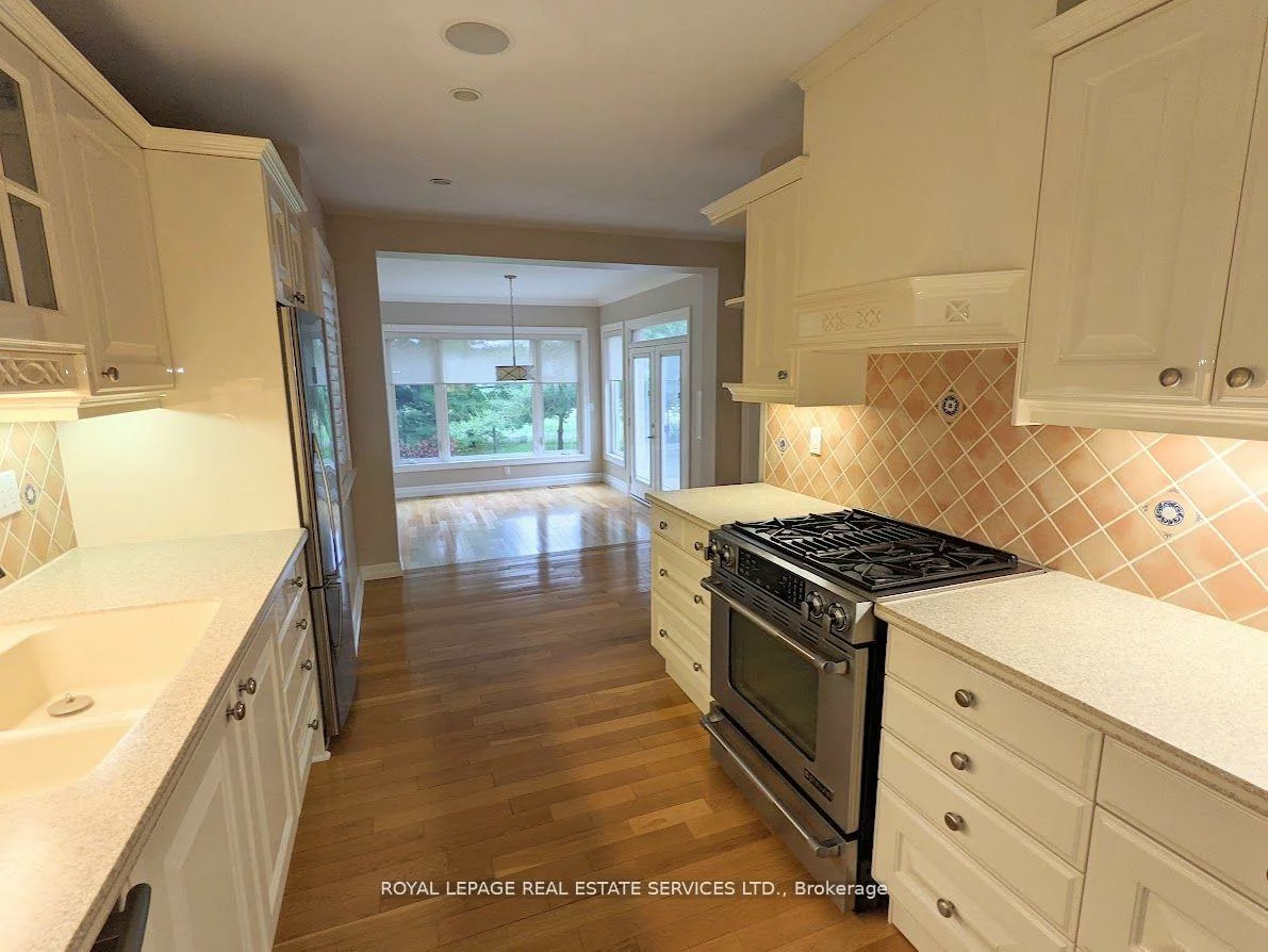 1602, Lincolnshire, Lakeview, Mississauga