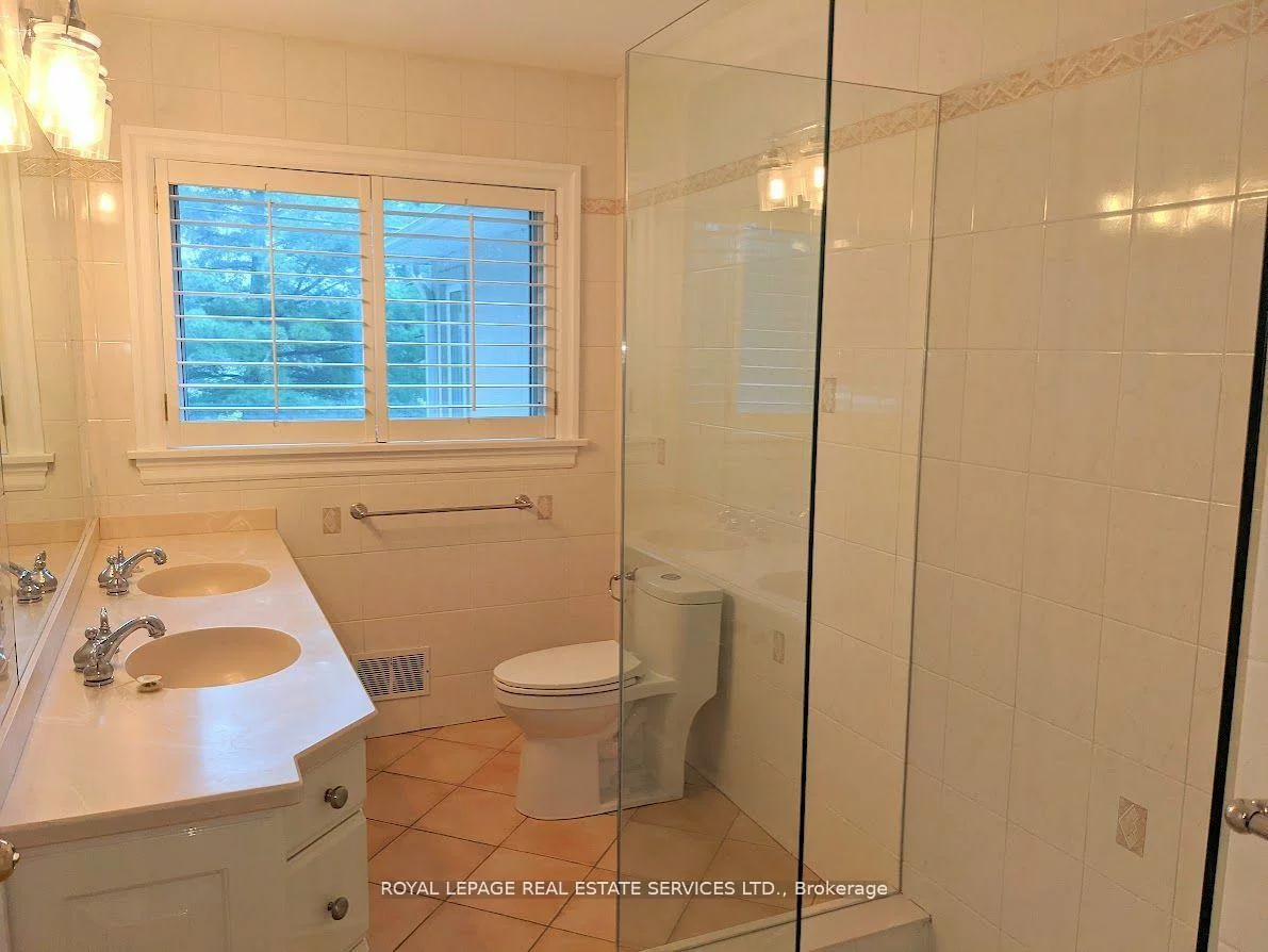 1602, Lincolnshire, Lakeview, Mississauga