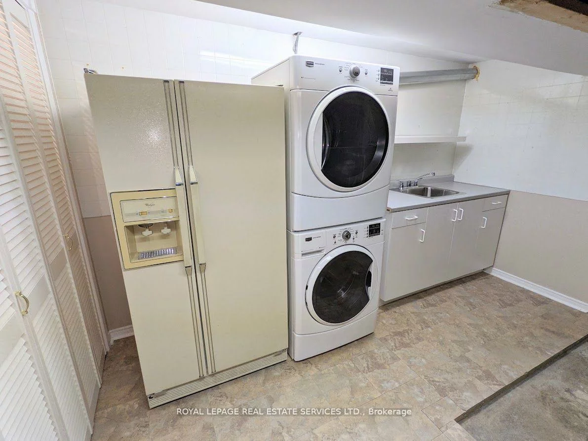 1602, Lincolnshire, Lakeview, Mississauga