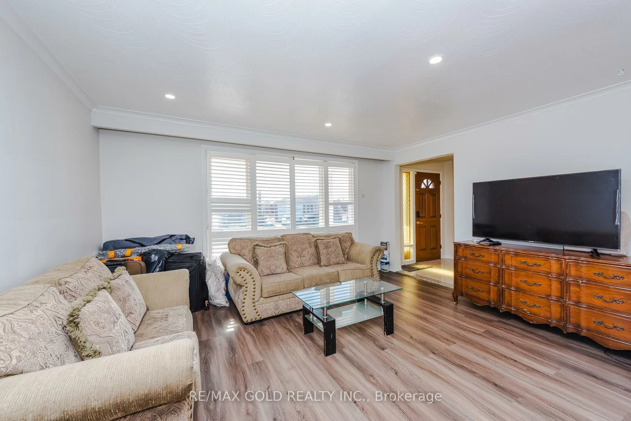 7521, Rockhill, Malton, Mississauga