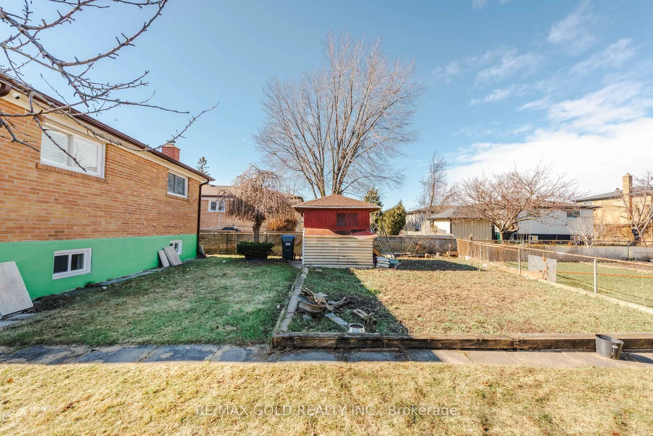 7521, Rockhill, Malton, Mississauga