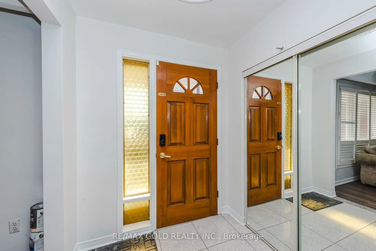 7521, Rockhill, Malton, Mississauga