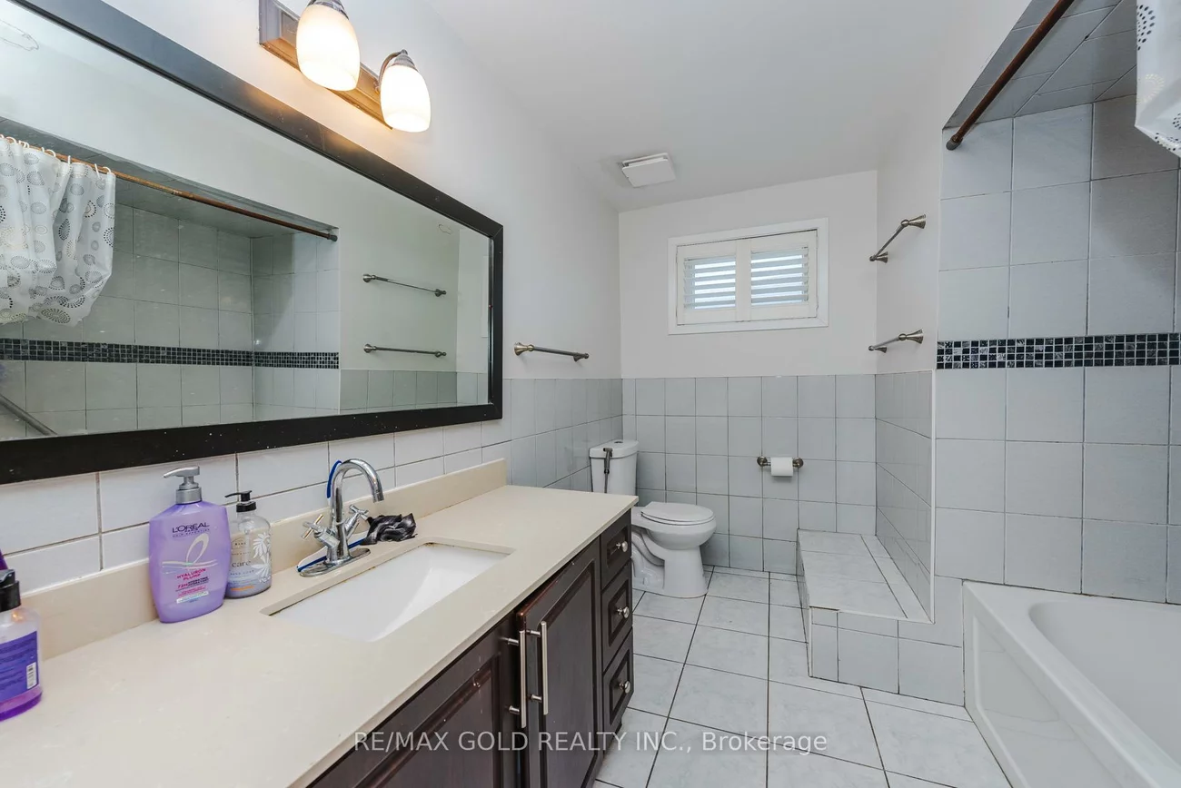 7521, Rockhill, Malton, Mississauga