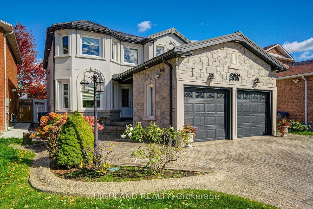 5191, Warwickshire, East Credit, Mississauga