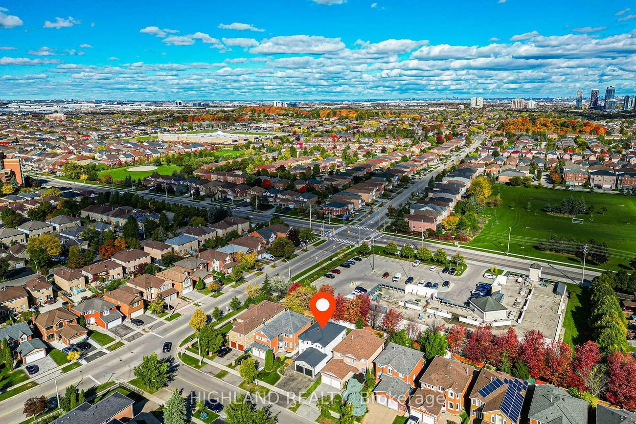 5191, Warwickshire, East Credit, Mississauga