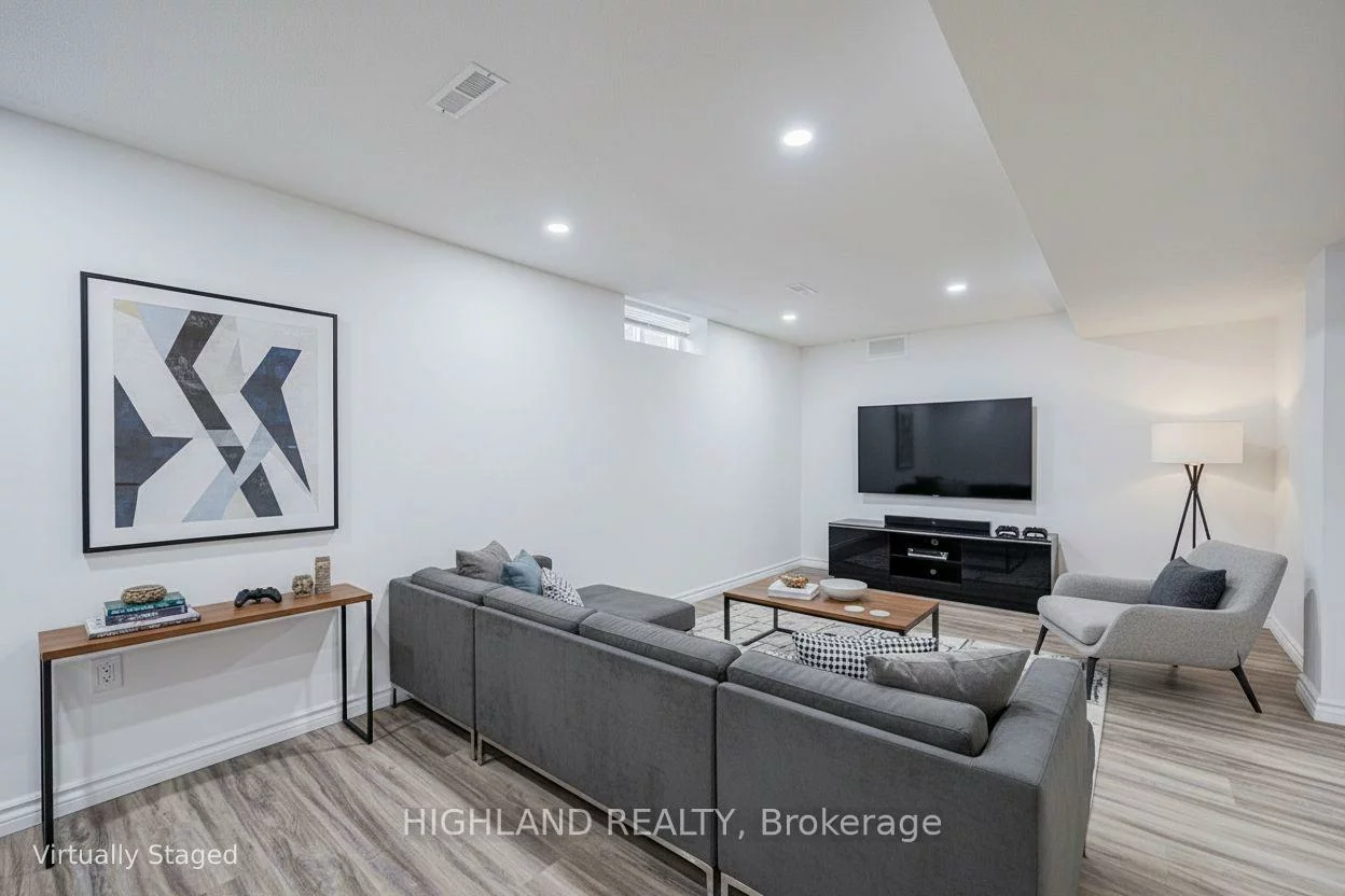 5191, Warwickshire, East Credit, Mississauga