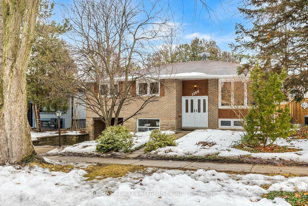 1364, Everall, Clarkson, Mississauga