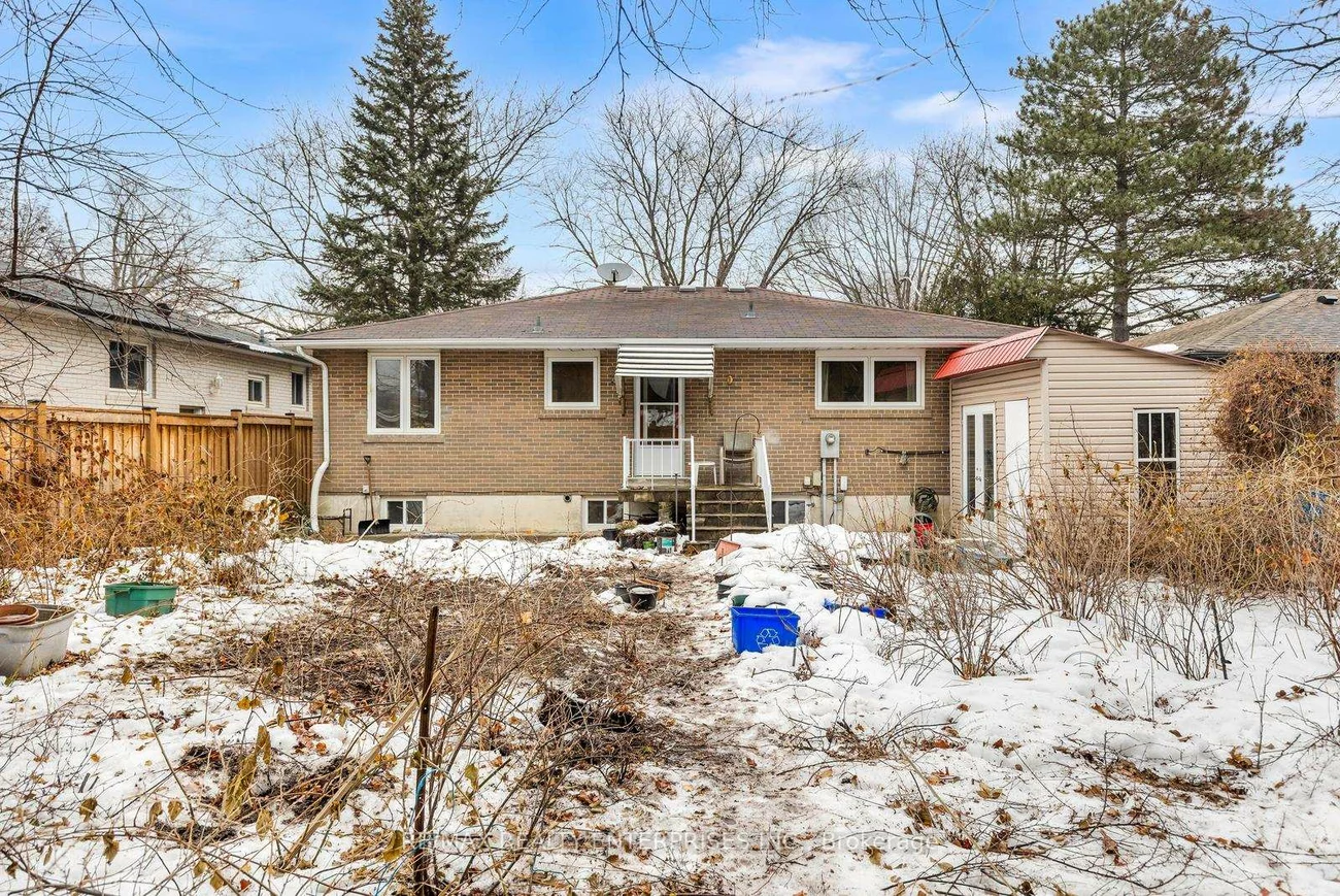 1364, Everall, Clarkson, Mississauga