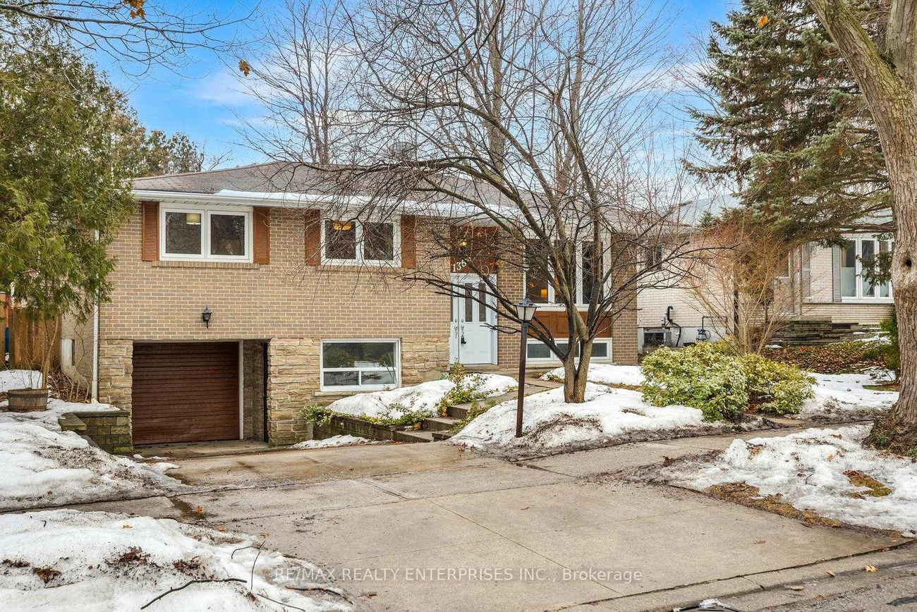 1364, Everall, Clarkson, Mississauga