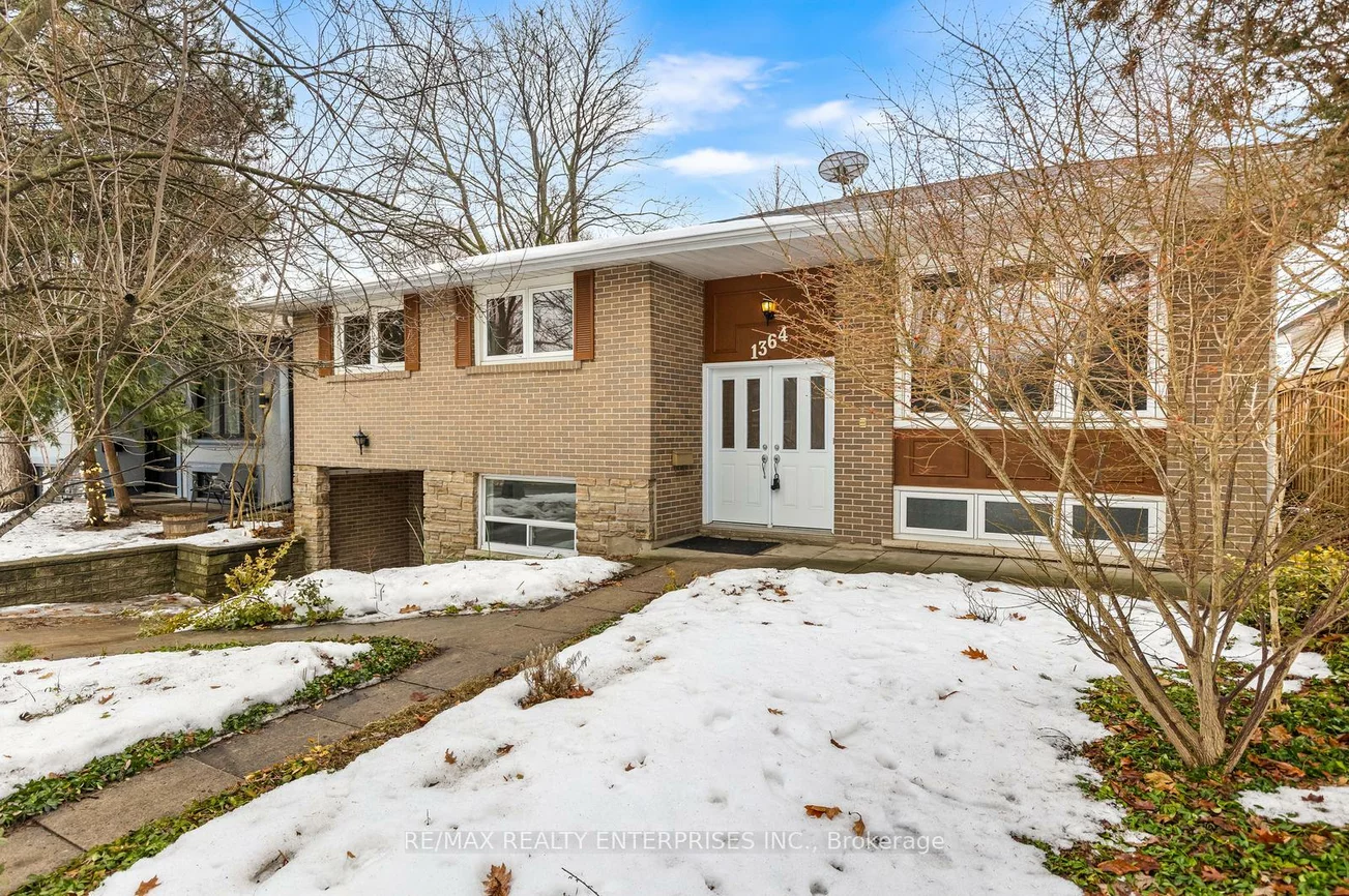 1364, Everall, Clarkson, Mississauga