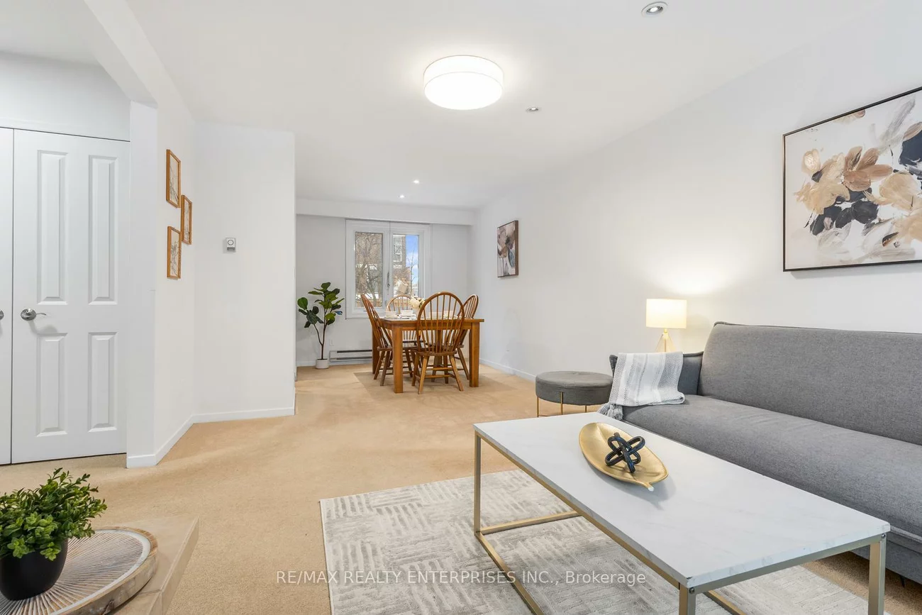 1364, Everall, Clarkson, Mississauga