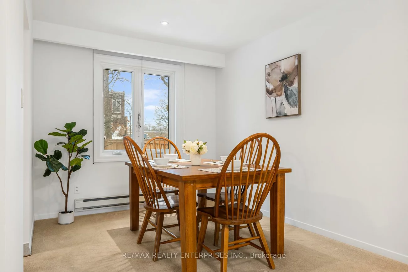 1364, Everall, Clarkson, Mississauga