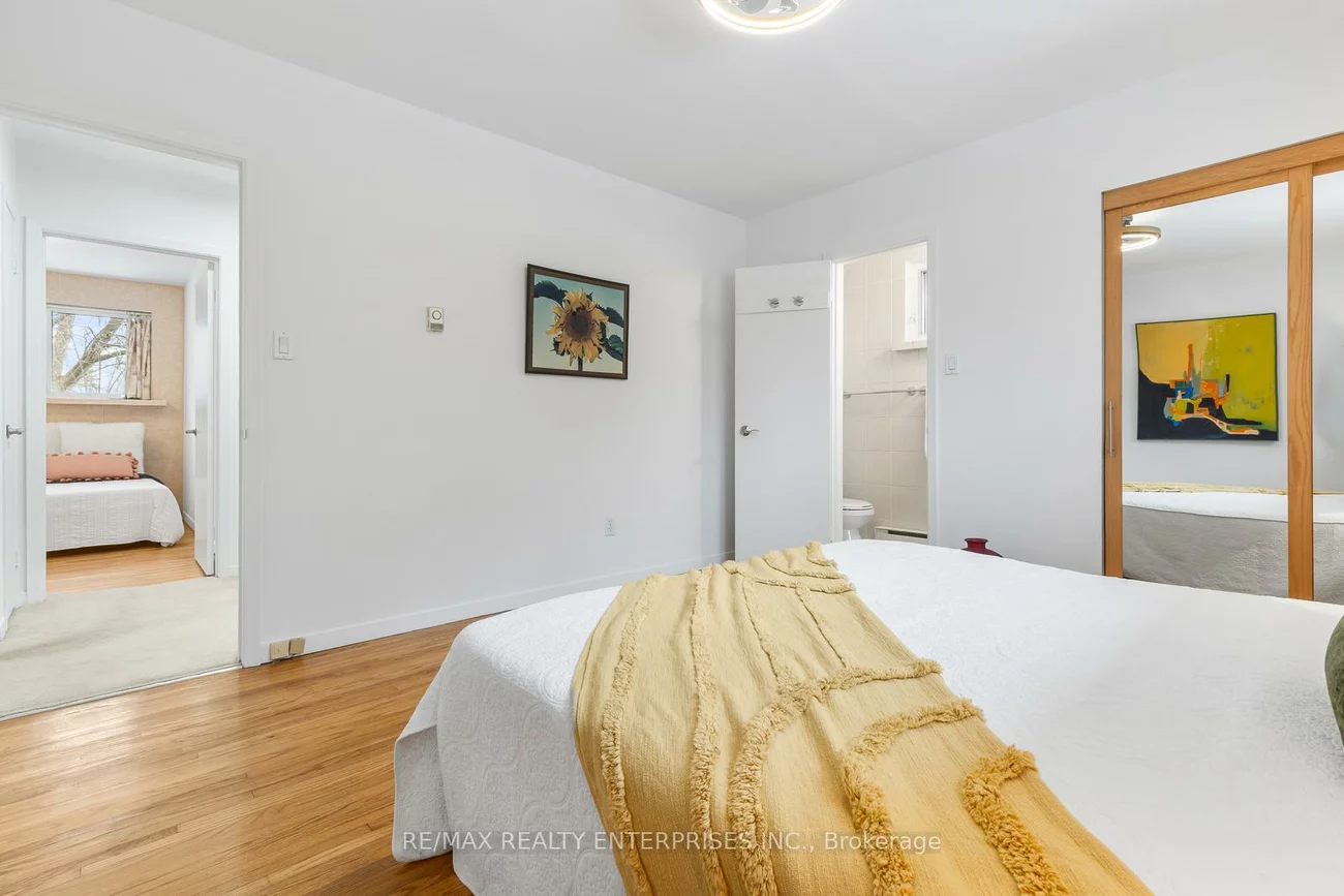 1364, Everall, Clarkson, Mississauga