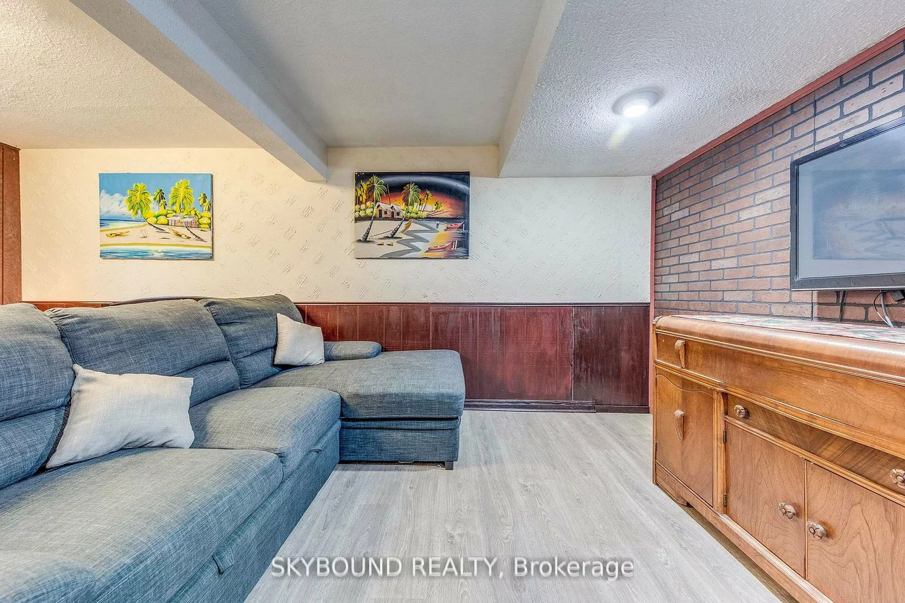 3438, Martins Pine, Erin Mills, Mississauga