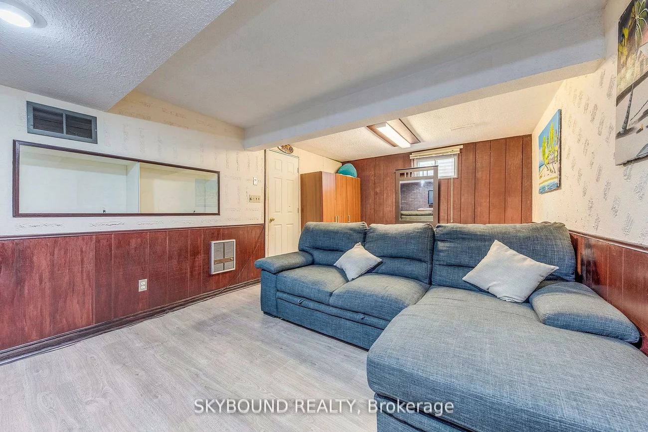 3438, Martins Pine, Erin Mills, Mississauga